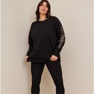Torrid Mandala Butterfly Super Soft Fleece Crew Neck Raglan Sweatshirt